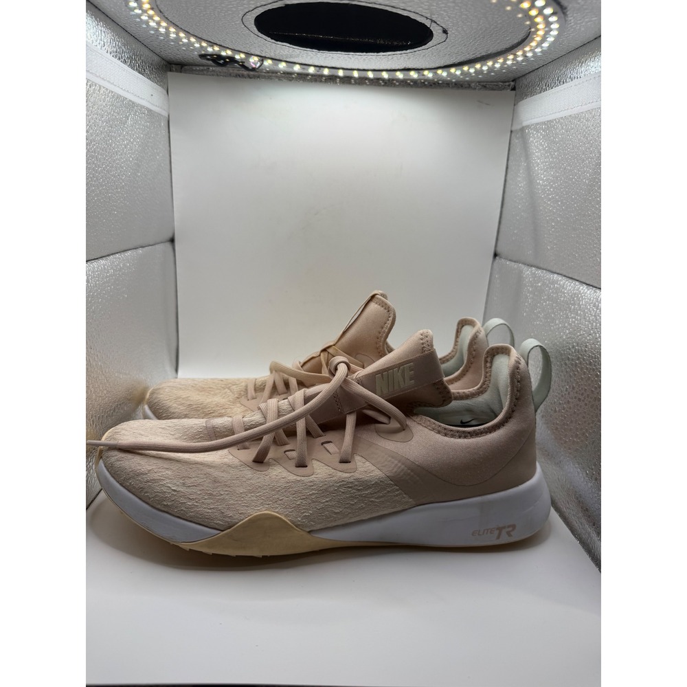 Nike Legend Trainer Elite TR Pink‎ Guava Ice AJ8154-201 Womens Size 9 Sneaker